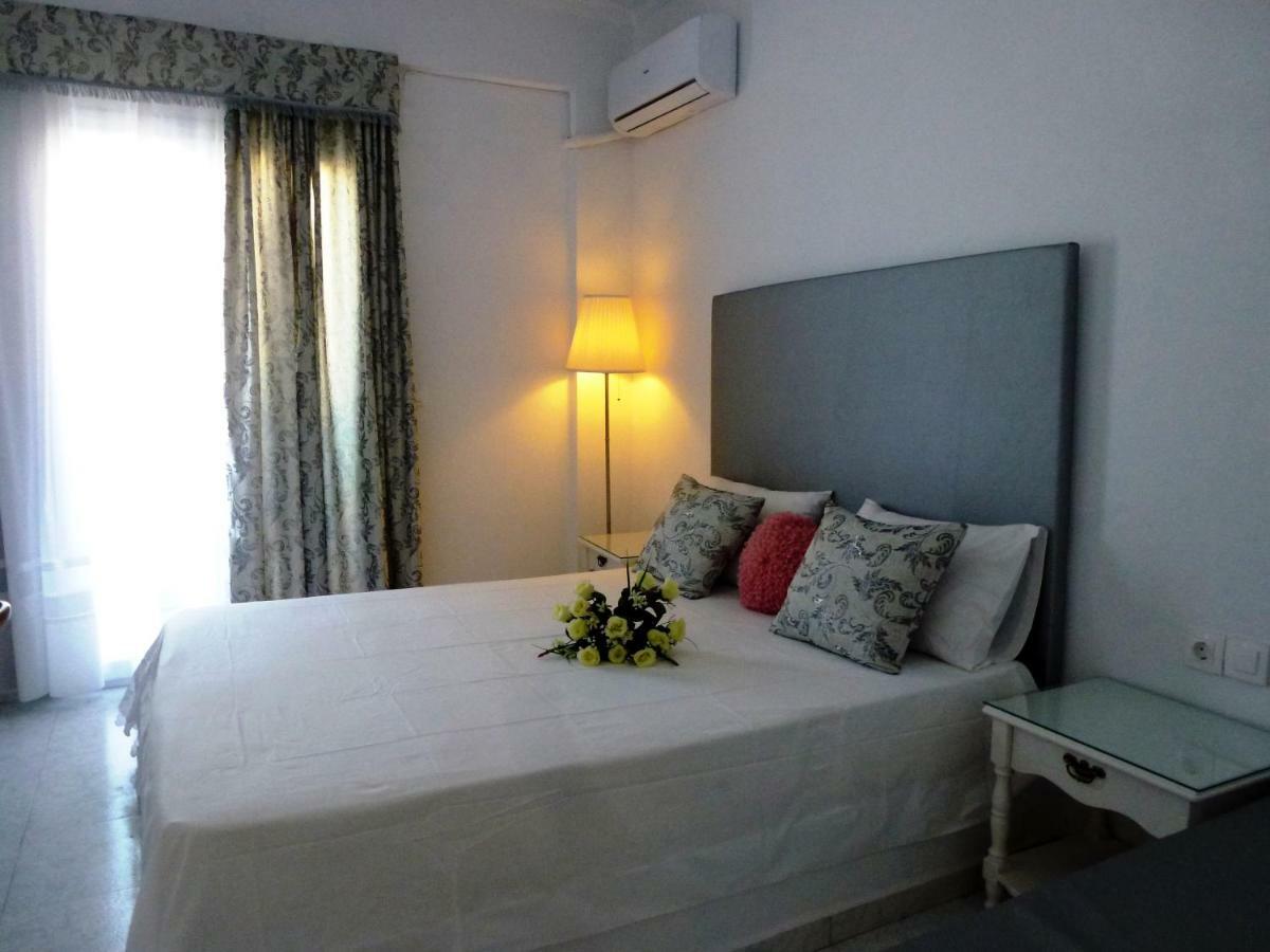 Bougainvillea Suites Kamári Esterno foto