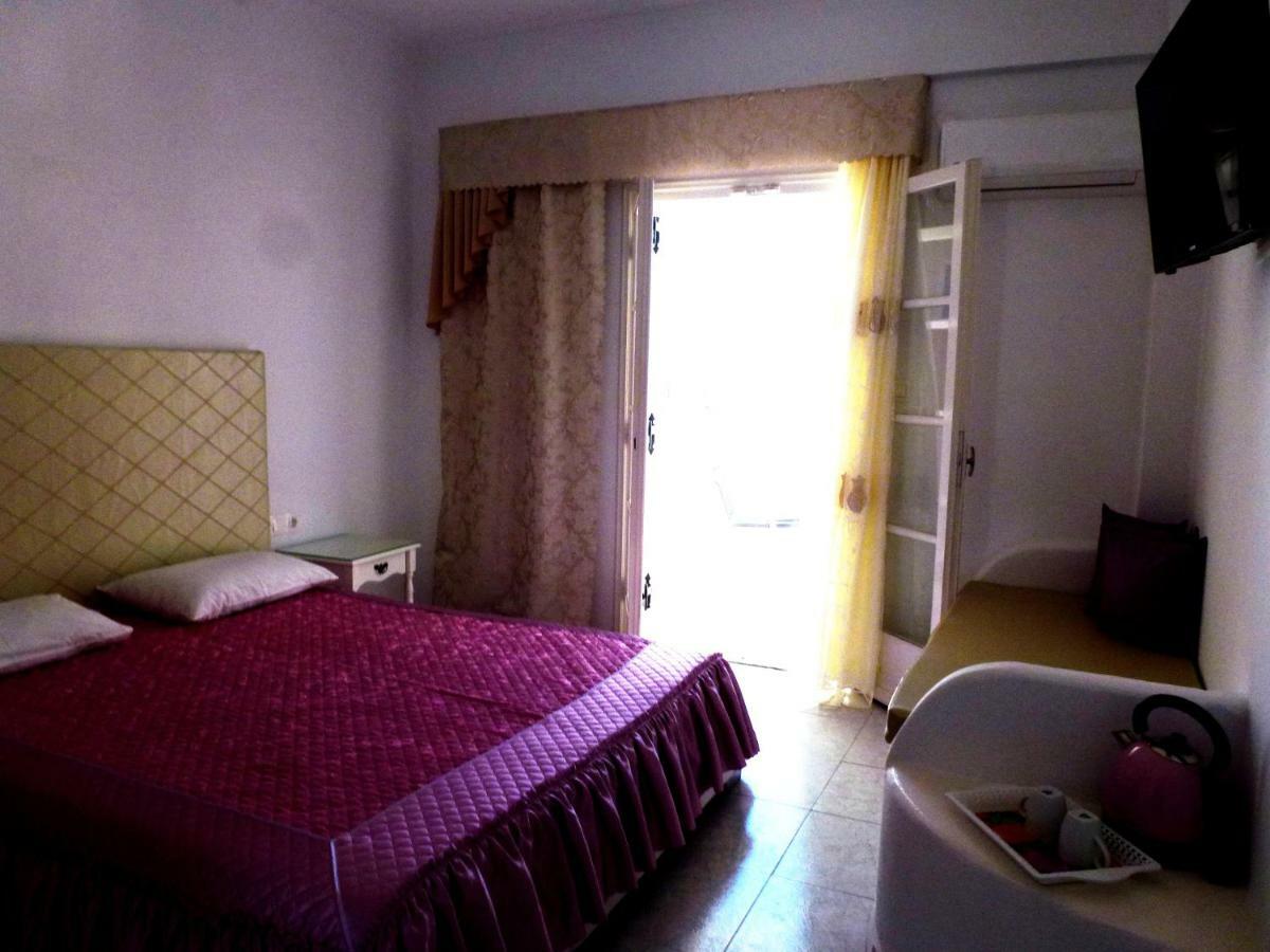 Bougainvillea Suites Kamári Esterno foto