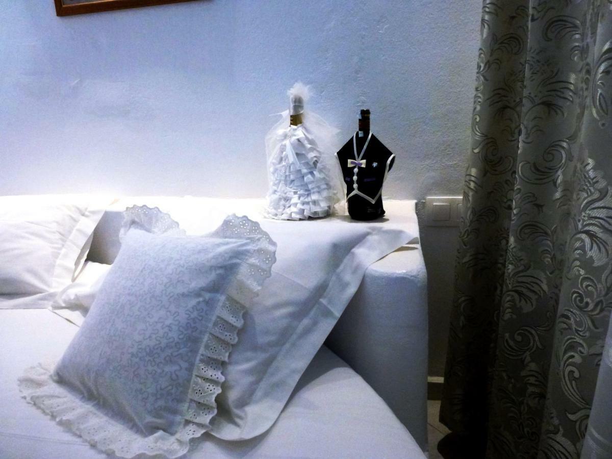 Bougainvillea Suites Kamári Esterno foto