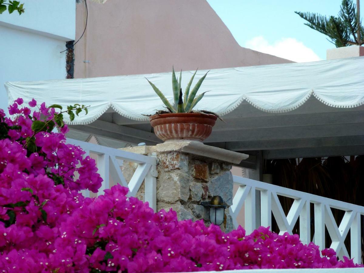 Bougainvillea Suites Kamári Esterno foto