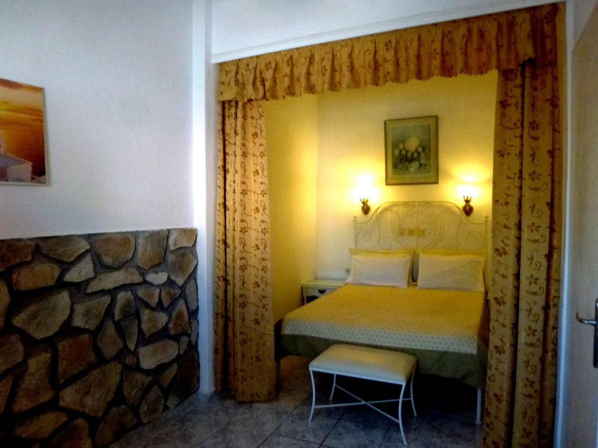Bougainvillea Suites Kamári Esterno foto